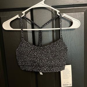 NWT Lululemon Flow Y Bra *Nulu size 6